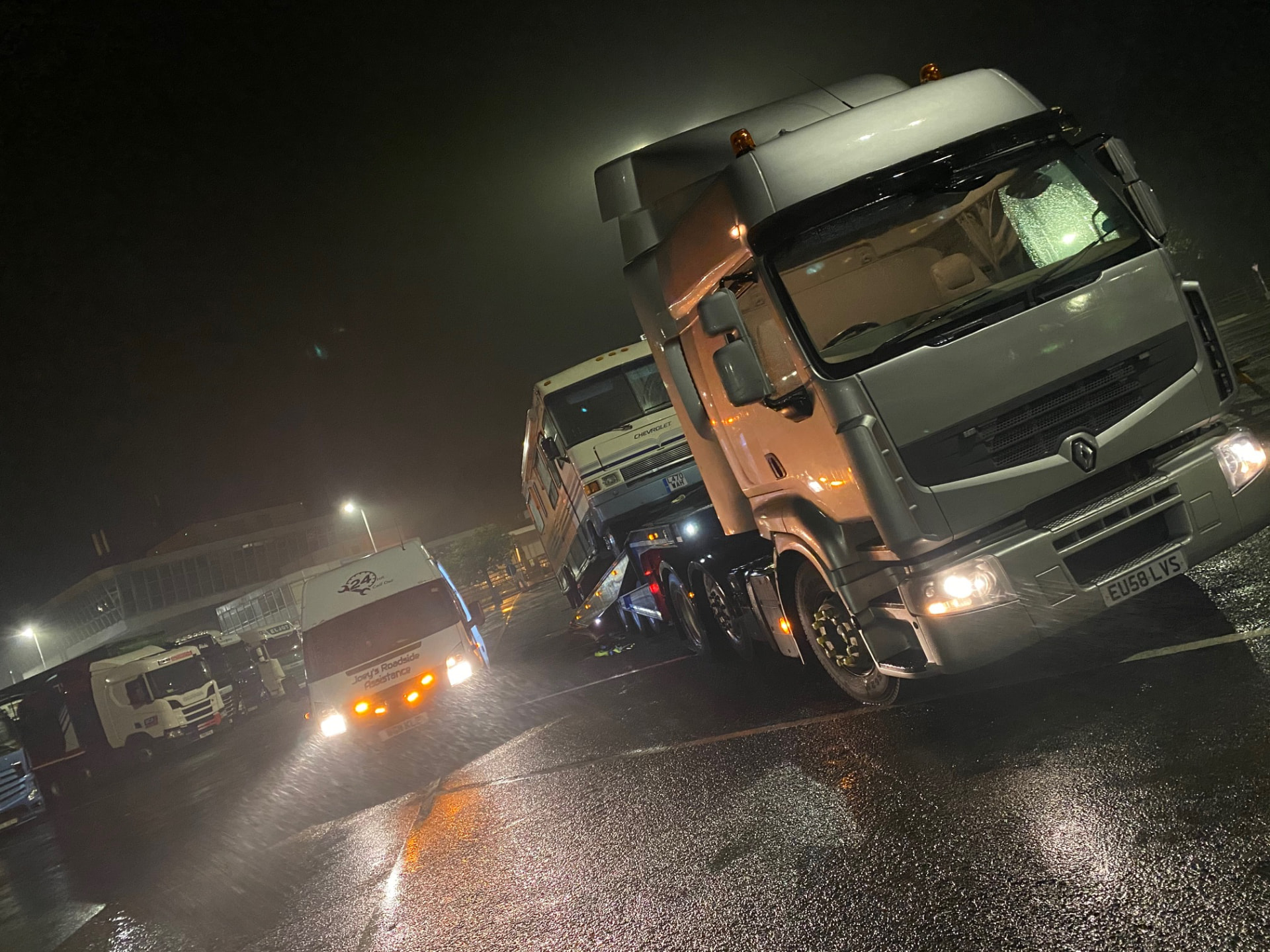 Commercial vehicle recovery at night